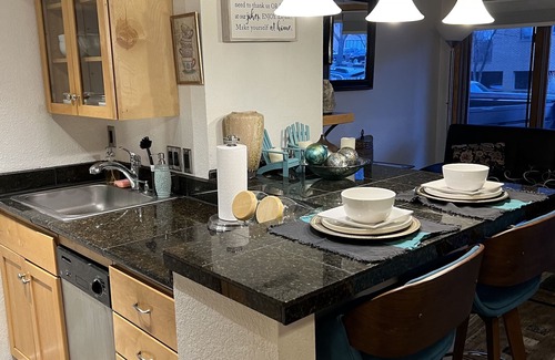 Boulder Condo | Darling, DOWNTOWN Oasis! Walk to EVERYTHING Fun!