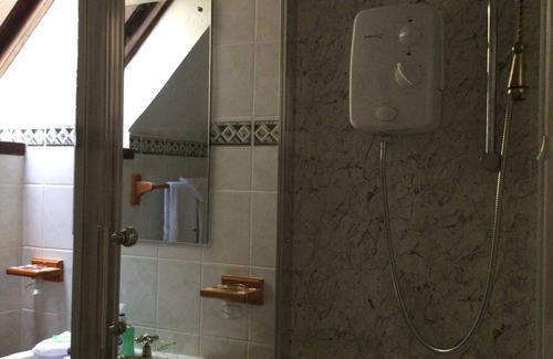 Invermoriston Bed & Breakfast | Darroch View B and B