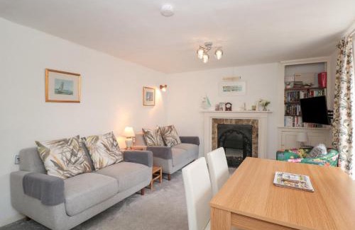 Dittisham House | Dart Cottage