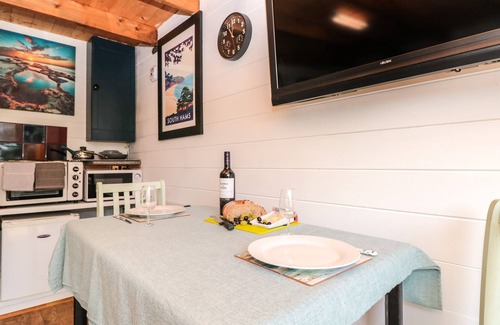 Totnes Cottage | Dart View Hideout