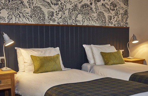 Buckfastleigh Hotel | Dartbridge Inn Buckfastleigh by Greene King Inns