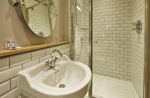 Buckfastleigh Hotel | Dartbridge Inn Buckfastleigh by Greene King Inns
