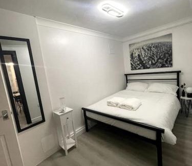 Wilmington Apartment | Dartford Delight Holiday Cottage