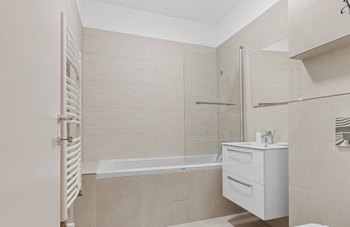 Tunari Apartment | Darwin Apartments