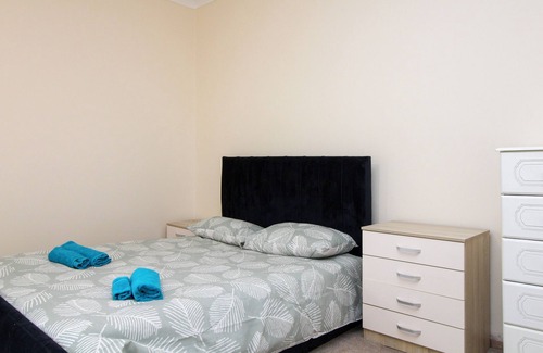 Shirley House | Darwin road guest house room 3