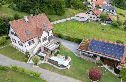 Eibiswald Villa | das "Ferienhaus Eibiswald" Landhaus Refugium im Schilcherland - Sauna und Spa