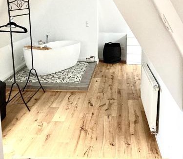 Stade Apartment | Das Stader Loft mit Sonnenbalkon