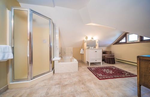 Fairfield Bed & Breakfast | Dashwood Manor Seaside Bed & Breakfast