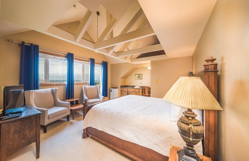 Fairfield Bed & Breakfast | Dashwood Manor Seaside Bed & Breakfast
