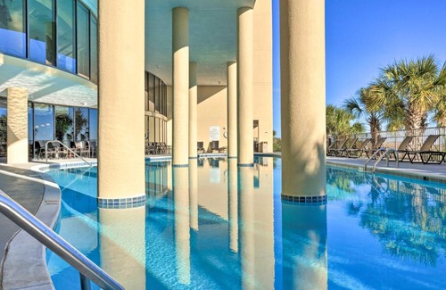Dauphin Island Apartment | Dauphin Island Condo in Holiday Isle with Balcony!