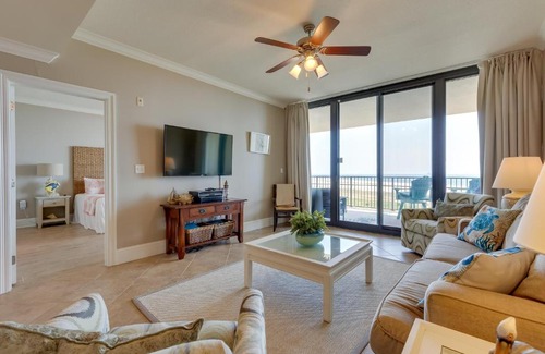 Dauphin Island Apartment | Dauphin Island Condo in Holiday Isle with Balcony!