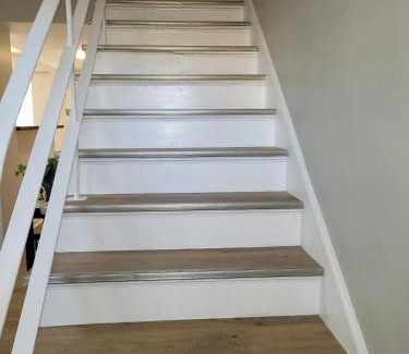 Joslyn Castle Apartment | Davenport Dwelling Unit 9 Midtown 3BD