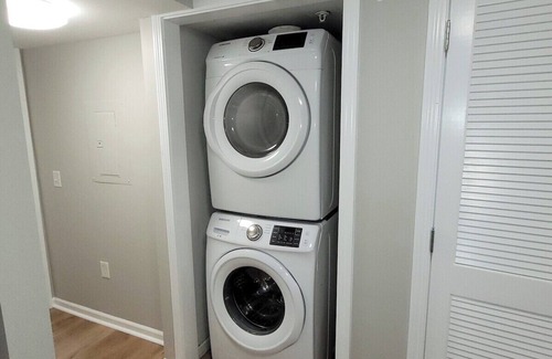 Joslyn Castle Apartment | Davenport Dwellings 14-3Bd 2Bath in Midtown