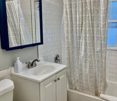 Joslyn Castle Apartment | Davenport Dwellings-Walk to UNMC