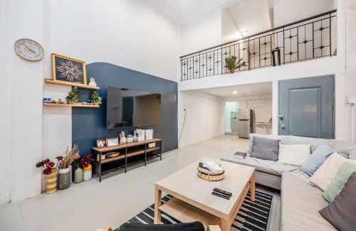 Phra Khanong Villa | David's House - City House BTS Bang chak, 12 Ppl