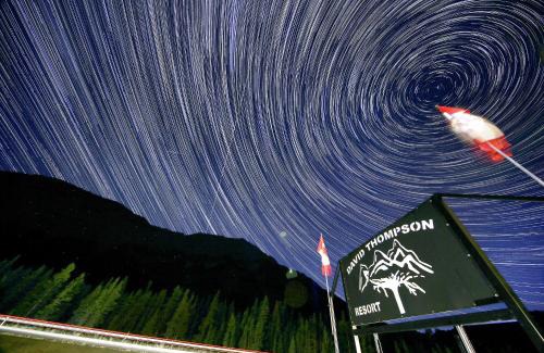 Cline River Hotel | David Thompson Resort