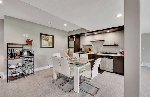 Division No. 11 Apartment | DaVinci - Tranquil 4bdrm Retreat with Pond Access