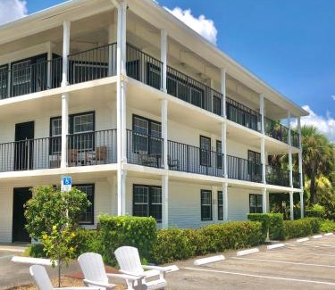 Sebastian Hotel | Davis House Inn