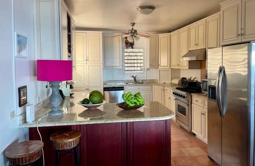 Oyster Pond Villa | Dawn Beach (5/6 Rooms)