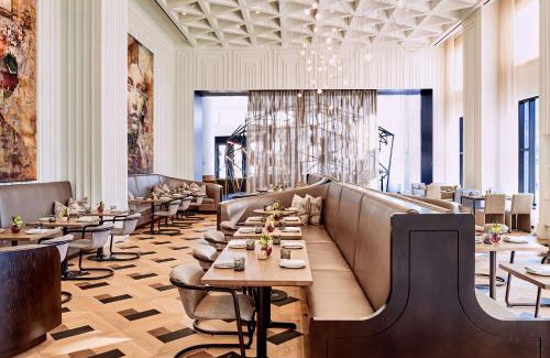 Birmingham Hotel | Daxton Hotel Birmingham, Curio Collection by Hilton
