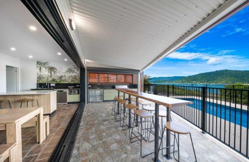 Airlie Beach House | Day Dreaming - Mazlin House