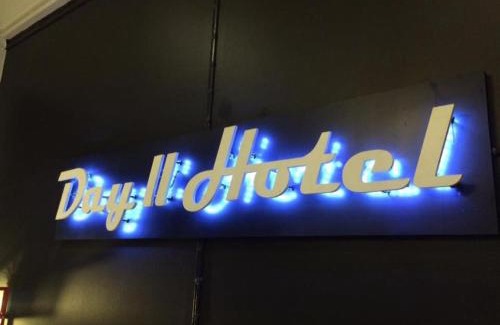Ang Sila House | Day II Hotel