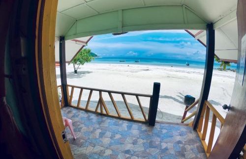 Satun Resort | DAYA Beach, Lipe local