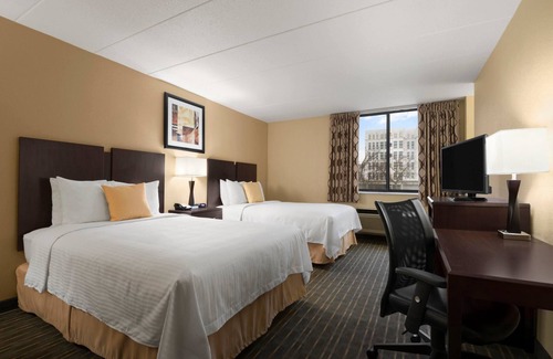 Prospect Park Hotel | Days Hotel by Wyndham University Ave SE
