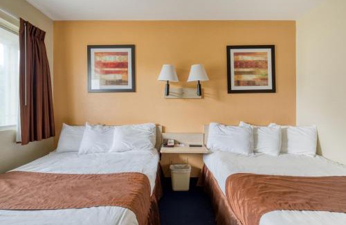 New Philadelphia Hotel | Days Inn by Wyndham New Philadelphia