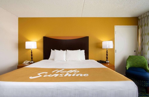 Absecon Hotel | Days Inn by Wyndham Absecon Atlantic City Area