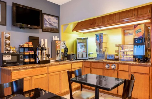 Alamogordo Hotel | Days Inn by Wyndham Alamogordo/White Sands