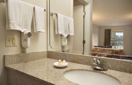 Alma Hotel | Days Inn by Wyndham Alma
