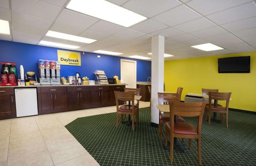 Alma Hotel | Days Inn by Wyndham Alma