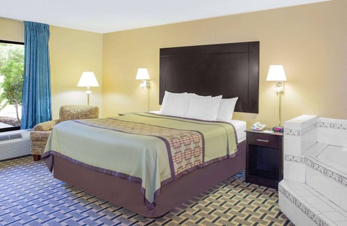 Andalusia Hotel | Days Inn by Wyndham Andalusia
