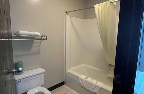 Bad Axe Hotel | Days Inn by Wyndham Bad Axe