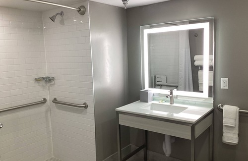 Woodlawn Hotel | Days Inn by Wyndham Baltimore Northwest
