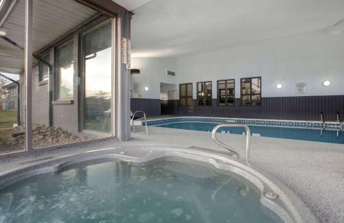 Barrie Hotel | Days Inn by Wyndham Barrie