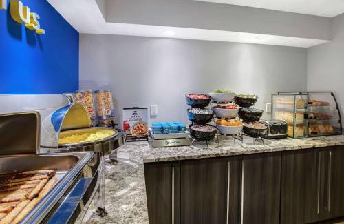 Barrie Hotel | Days Inn by Wyndham Barrie