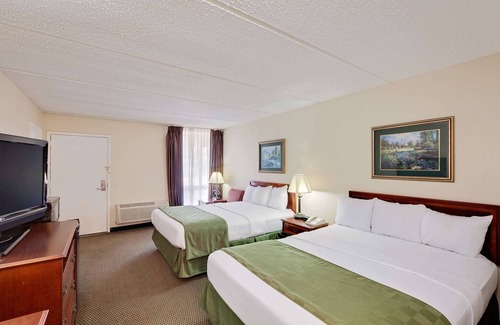 Bay City Hotel | Days Inn by Wyndham Bay City
