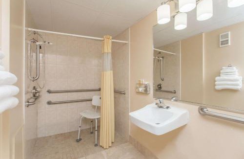 Bradenton Hotel | Days Inn by Wyndham Bradenton I-75