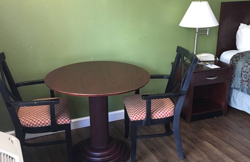 South Bradenton Hotel | Days Inn by Wyndham Bradenton - Near the Gulf