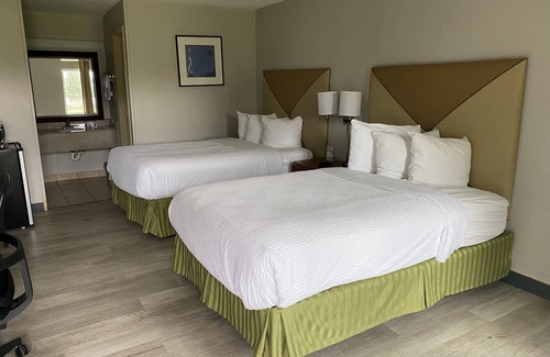 Dock Junction Hotel | Days Inn by Wyndham Brunswick/St. Simons Area