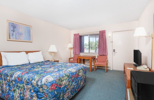 Burns Hotel | Days Inn by Wyndham Burns