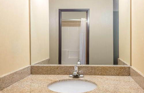 Carbondale Hotel | Days Inn by Wyndham Carbondale