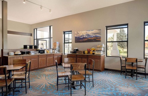 Carbondale Hotel | Days Inn by Wyndham Carbondale
