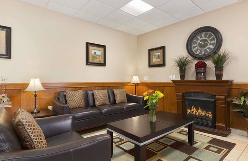 Chetwynd Hotel | Days Inn by Wyndham Chetwynd