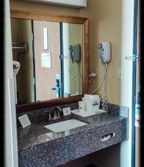 Collinsville Hotel | Days Inn by Wyndham Collinsville St Louis
