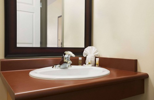 Dawson Creek Hotel | Days Inn by Wyndham Dawson Creek