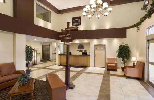 Dawson Creek Hotel | Days Inn by Wyndham Dawson Creek