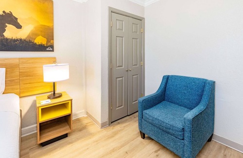 Amistad National Recreational Area Hotel | Days Inn by Wyndham Del Rio